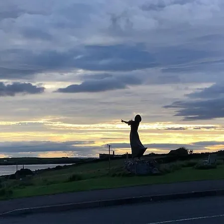 Idyllic West Of Ireland Hideaway