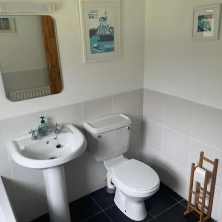 Idyllic West Of Ireland Hideaway Dromahair